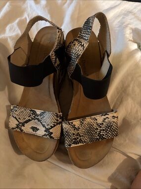 Pierre Dumas Black and White Snake-Print Slingback Sandals